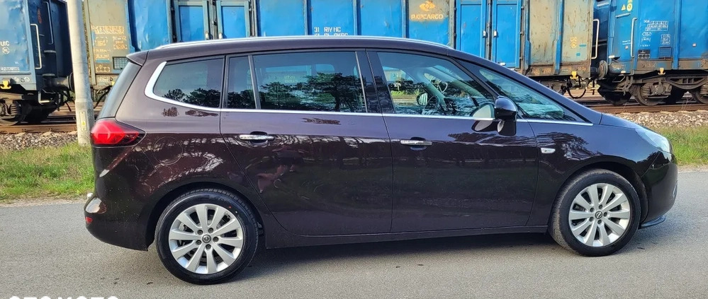 Opel Zafira cena 28900 przebieg: 260000, rok produkcji 2013 z Dęblin małe 352